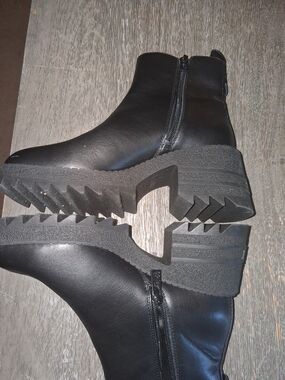 Sam & Libby Black Chunky Platform Ankle Boots with Zip